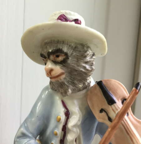 “Rare 18th century Meissen monkey violinist figure” - photo 5