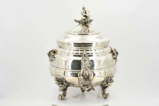 Magnificent tureen with hippocamps - Foto 2
