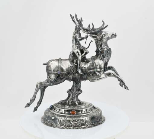 Magnificent Historicism Centerpiece with Diana on Stag - photo 4