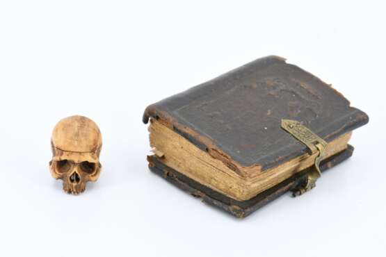 Miniature skull and small book - Foto 7