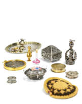Set of 12 miniature objects