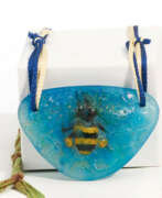 Амальрик Вальтер. Small pendant with bee