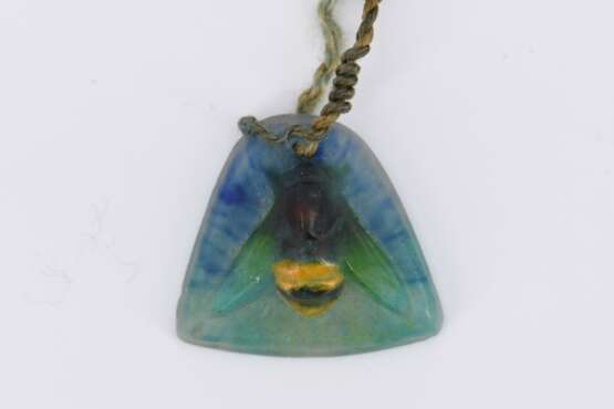 Small pendant with bee - photo 3
