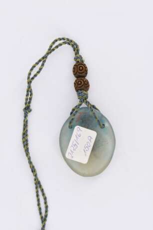 Small oval pendant with insect - фото 4
