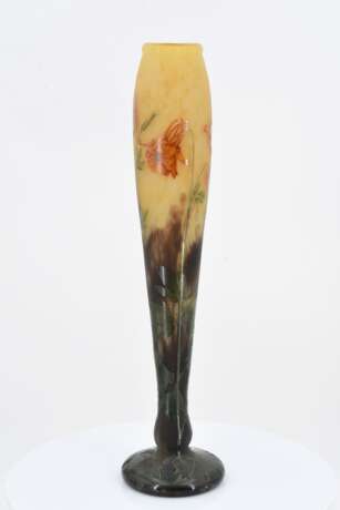 Vase with columbine decor - фото 5