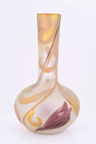 Vase with autumn crocus - photo 2