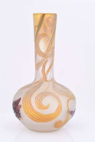 Vase with autumn crocus - photo 3