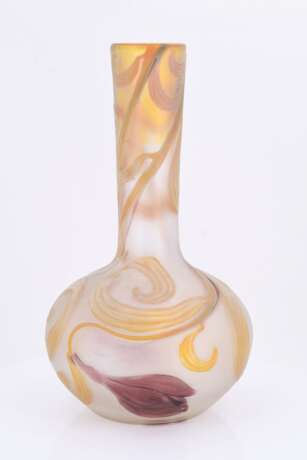 Vase with autumn crocus - photo 4