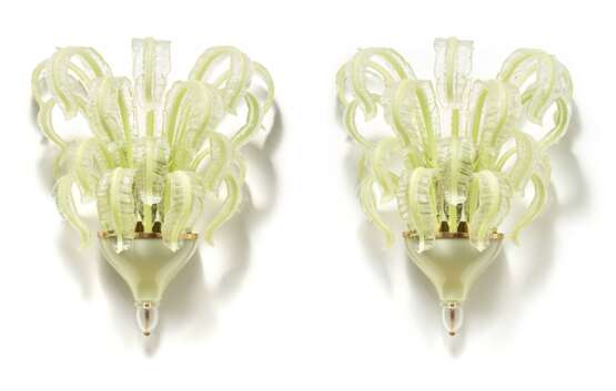 Pair of large wall lamps with feather leaves - фото 1