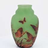 Vase with butterfly décor - photo 2