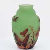Vase with butterfly décor - photo 5