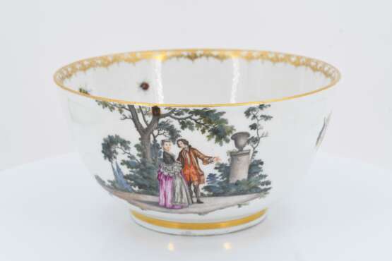 Bowl with Watteau scenes - фото 2