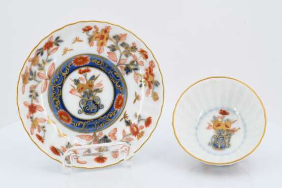 Tea bowl and saucer with Imari décor - photo 6