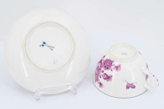 Two cups and saucers with floral décor - photo 17