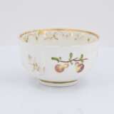 Four tea bowls with fruits and birds - photo 3