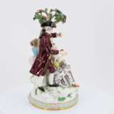 Porcelain ensemble of gardeners with an apple tree - Foto 3