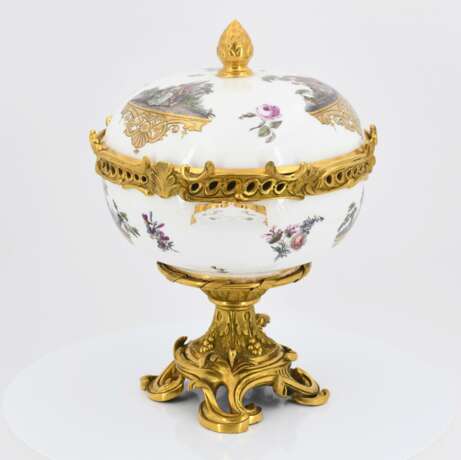 Large Lidded Bowl with Watteau Scenes - Foto 5