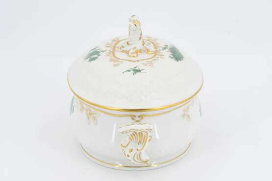 Dinner service with green Watteau scenes - photo 9