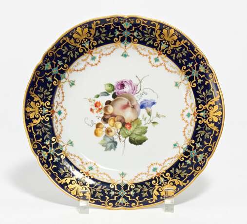 Plate with fruit décor - photo 1