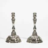 Pair of candlesticks with vine and flower décor - фото 1