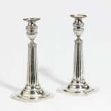 Pair of large candlesticks with fluted shafts - photo 1