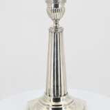 Pair of large candlesticks with fluted shafts - Foto 11
