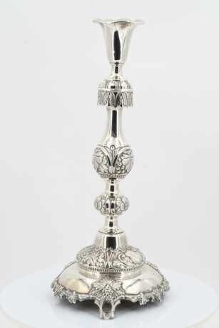Pair of candlesticks with grape and vine décor - фото 2