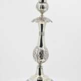 Pair of candlesticks with leaf collar - Foto 10