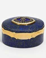 Large Lapis Lazuli box with intertwined hearts