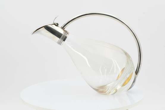 One decanter and two carafes - фото 5