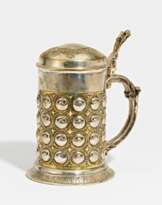 Lidded historism tankard with nubs décor