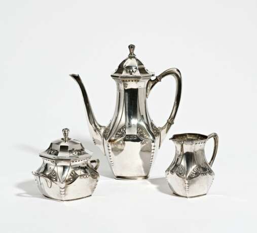 Three piece Art Nouveau coffee service - фото 1