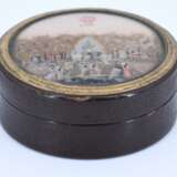 Small round box with Mongolfière over park with equestrian statue - фото 3