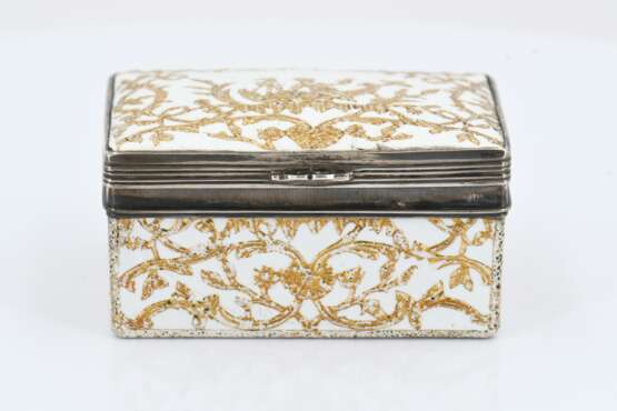 Snuff box with gold décor - photo 5