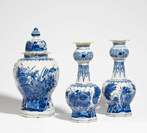 Three-piece set of vases - photo 1