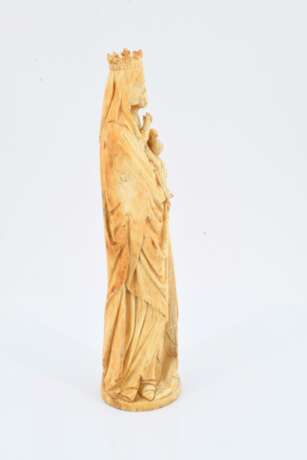Figurine of the Virgin Mary with Jesus as a child - фото 6