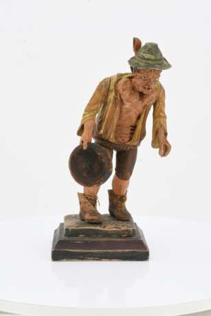 Jointed figurine of a farmer - фото 2