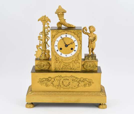Pendulum clock with small Bacchantes - Foto 2