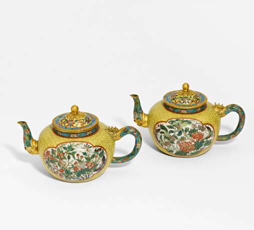 Pair of small Cloisonné Tea Pots - photo 1