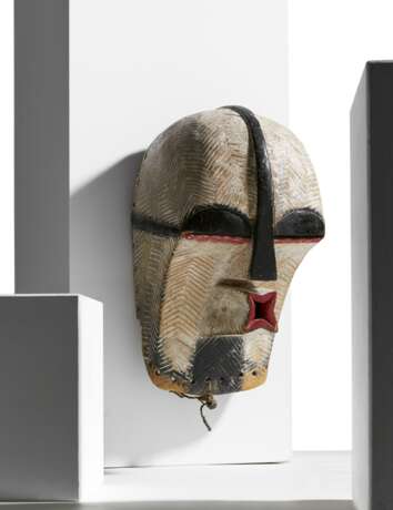 Wooden Kifwebe mask - photo 1