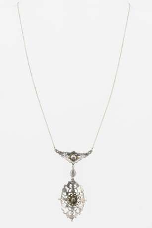 Historical Diamond-Pendant Necklace - photo 4