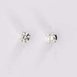 Solitaire-Ear-Studs - photo 2