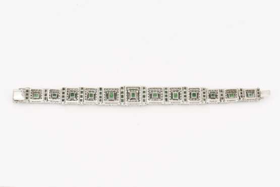 Magnificent-Emerald and Diamond-Bracelet - photo 3