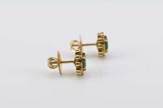 Emerald-Diamond-Set: Pendant Necklace, Bracelet, Ear Screws and Ring - photo 8