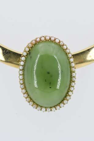 Nephrite-Pearl-Set: Necklace, Bangle and Brooch - photo 12
