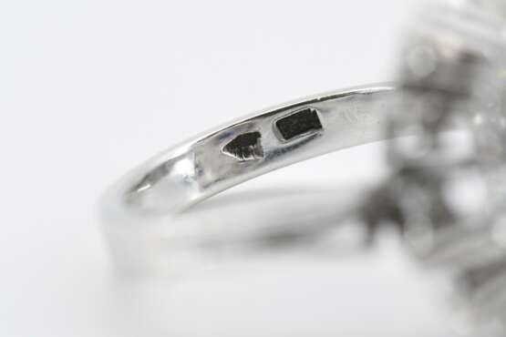 Sapphire-Diamond-Ring - фото 6