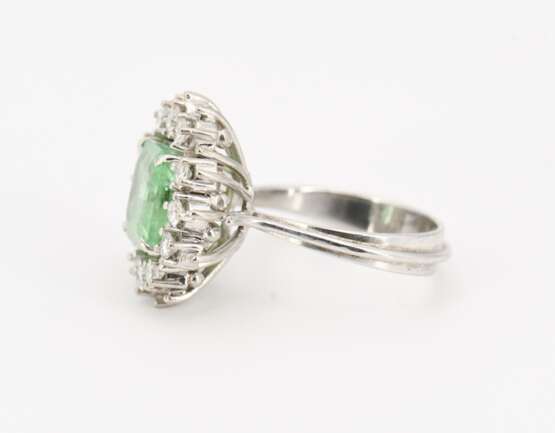 Emerald-Diamond-Ring - фото 3