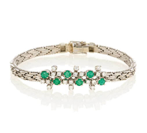 Emerald-Diamond-Bracelet - photo 1