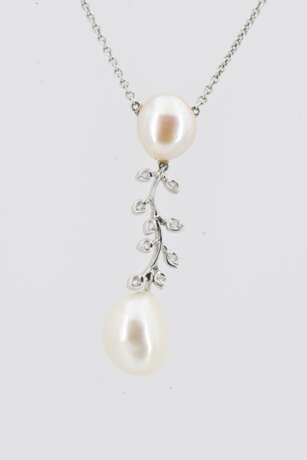 Pearl-Diamond-Set: Pendant Necklace and Ear Pendants - photo 7