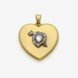 Historischer Herz-Medaillonanhänger verziert mit Diamantrosen . USA, Herzmotiv mit Pfeil um 1860-1870, Medaillon 1900-1930er Jahre - photo 1